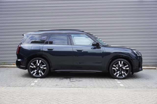 MINI Countryman (2025) thumbnail 4