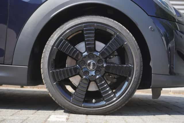 MINI Cabrio (2023) thumbnail 6
