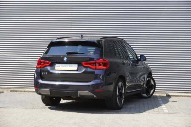 BMW iX3 (2021) thumbnail 2