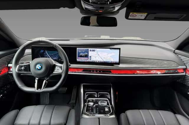 BMW i7 (2026) thumbnail 3