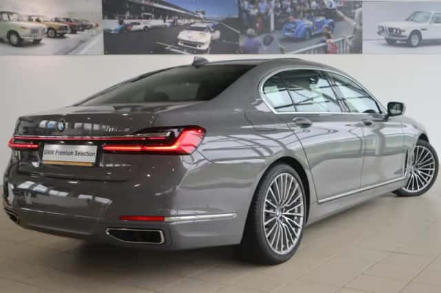 BMW 7-Serie (2020) thumbnail 2