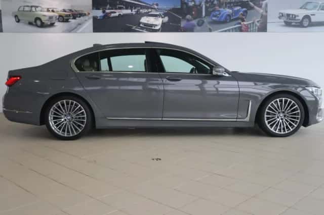 BMW 7-Serie (2020) thumbnail 3