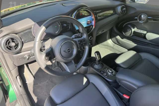 MINI Mini Electric (2022) thumbnail 3