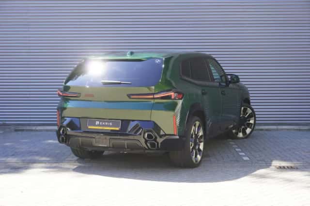 BMW XM (2026) thumbnail 2