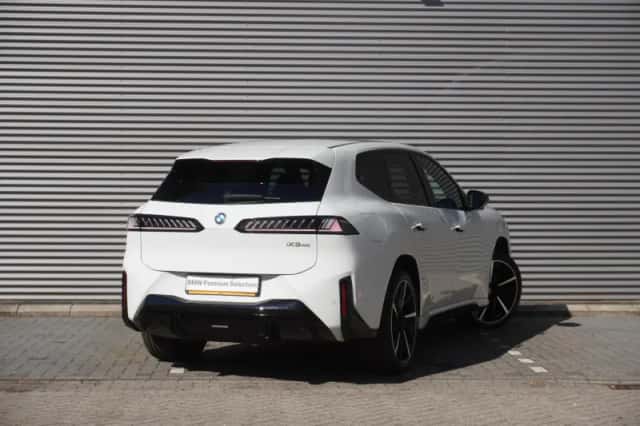 BMW iX3 (2026) thumbnail 2