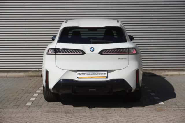 BMW iX3 (2026) thumbnail 5