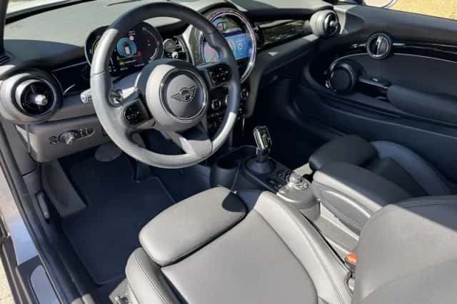 MINI Mini Electric (2022) thumbnail 3