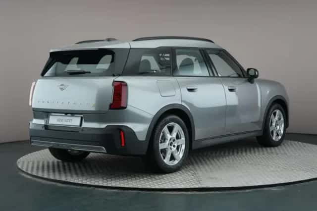 MINI Countryman (2025) thumbnail 2