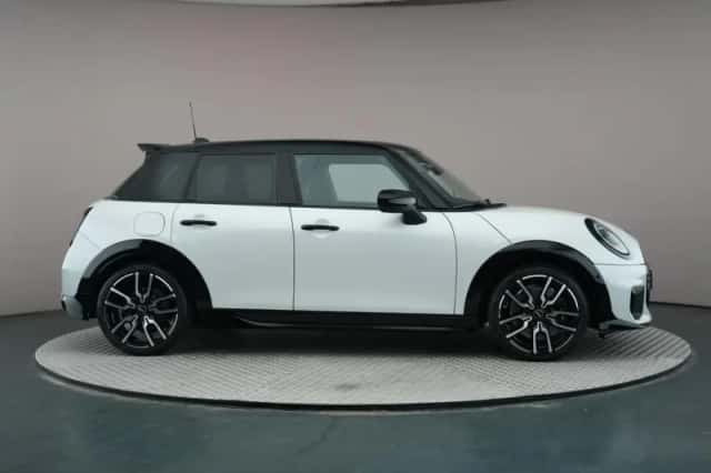 MINI Cooper (2025) thumbnail 5