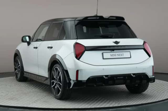 MINI Cooper (2025) thumbnail 6