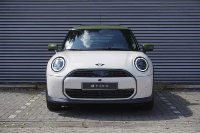 MINI Cooper S (2026) thumbnail 4