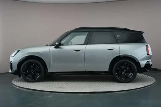 MINI Countryman (2025) thumbnail 3