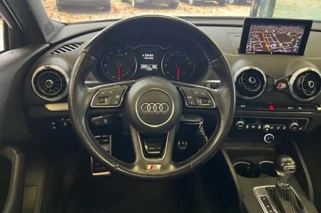 Audi A3 (2017) thumbnail 2