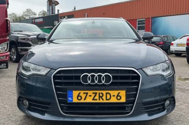 Audi A6 (2013) thumbnail 3