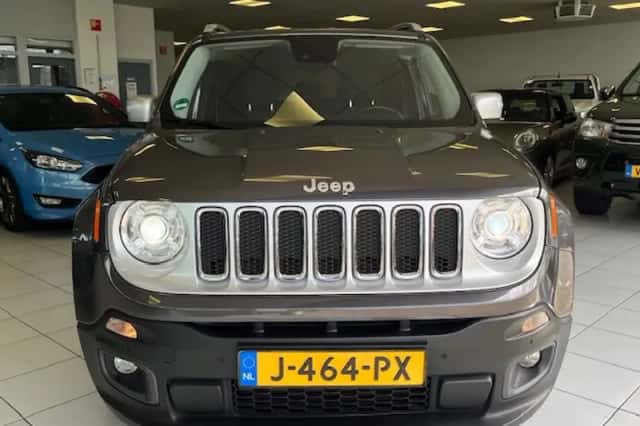 Jeep Renegade (2016) thumbnail 3