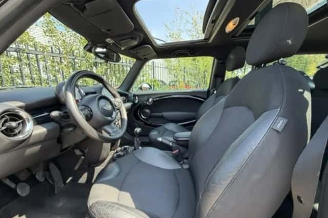 MINI Clubman (2012) thumbnail 4