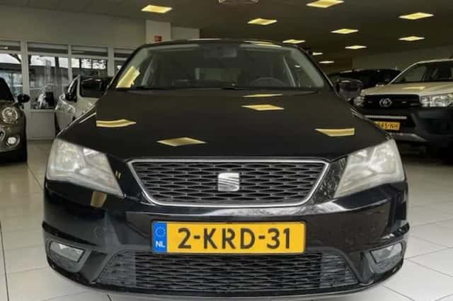 SEAT Toledo (2013) thumbnail 3