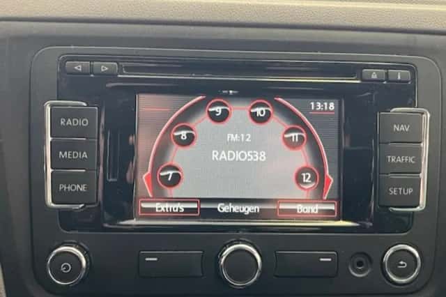 SEAT Toledo (2013) thumbnail 5