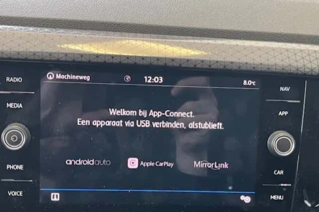 Volkswagen T-Cross (2020) thumbnail 5