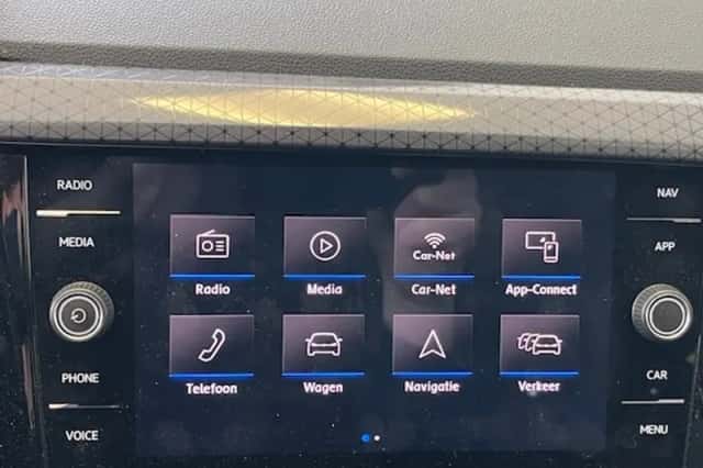 Volkswagen T-Cross (2020) thumbnail 6