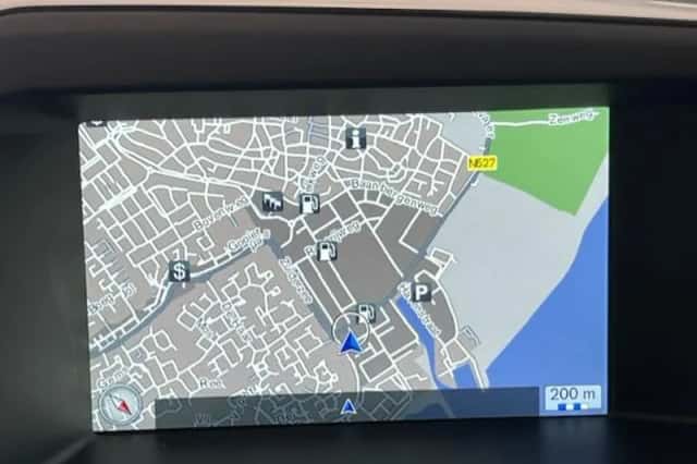Volvo XC60 (2015) thumbnail 4