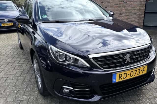 Peugeot 308 (2017) thumbnail 3