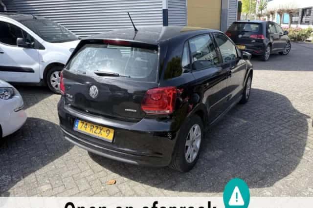 Volkswagen Polo (2011) thumbnail 4