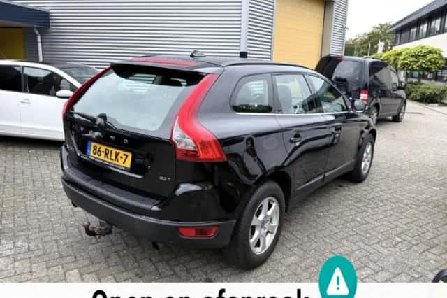 Volvo XC60 (2011) thumbnail 3