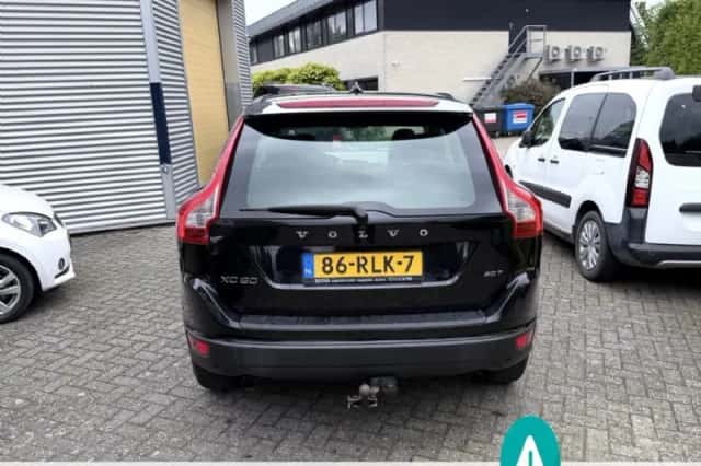 Volvo XC60 (2011) thumbnail 4