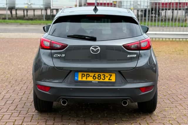 Mazda CX-3 (2017) thumbnail 5