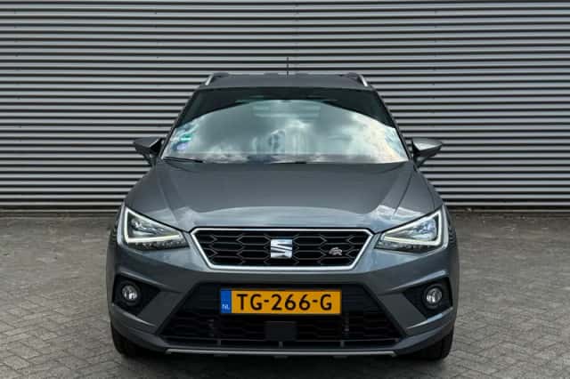 SEAT Arona (2018) thumbnail 2