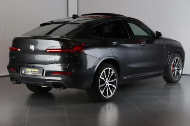 BMW X4 (2021) thumbnail 2