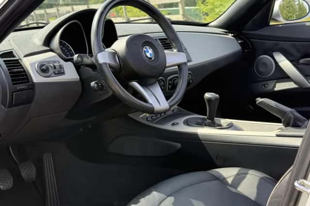 BMW Z4 (2003) thumbnail 6