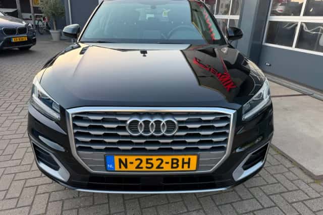 Audi Q2 (2020) thumbnail 3
