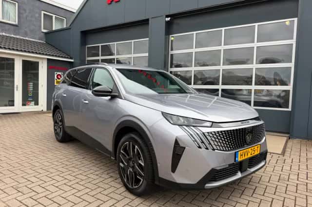 Peugeot 5008 (2025) thumbnail 1