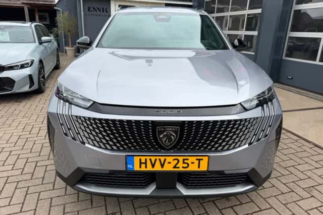 Peugeot 5008 (2025) thumbnail 3