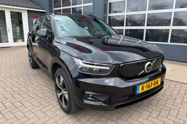Volvo XC40 (2020) thumbnail 2