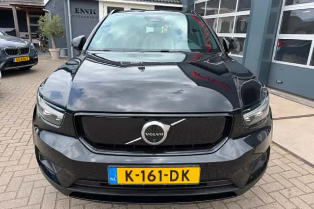Volvo XC40 (2020) thumbnail 3