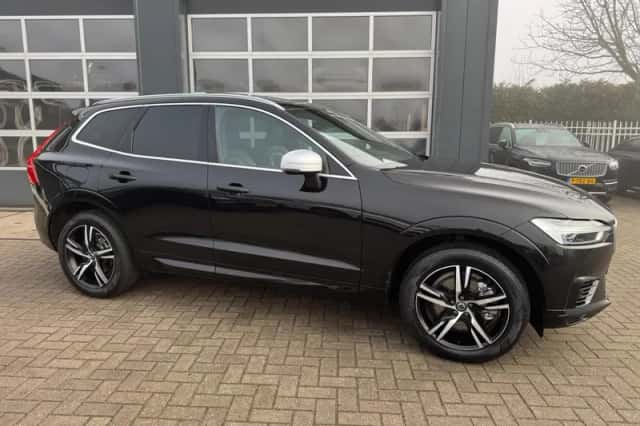 Volvo XC60 (2017) thumbnail 6
