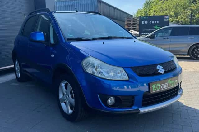 Suzuki SX4 (2007) thumbnail 2