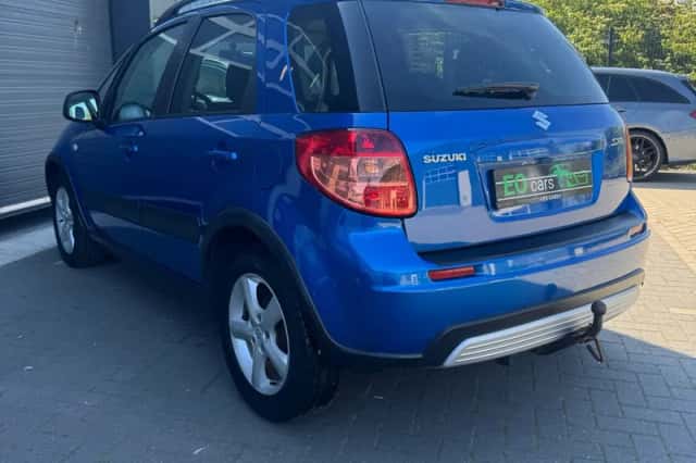 Suzuki SX4 (2007) thumbnail 6