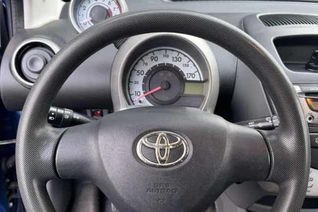 Toyota Aygo (2008) thumbnail 5