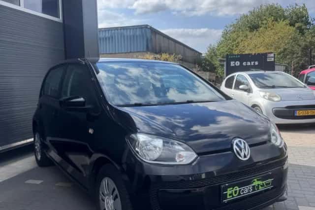Volkswagen Up! (2013) thumbnail 2