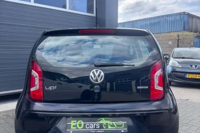 Volkswagen Up! (2013) thumbnail 4