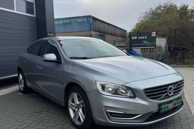 Volvo S60 (2013) thumbnail 3