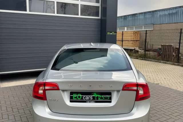 Volvo S60 (2013) thumbnail 6