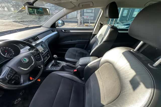 Škoda Superb (2012) thumbnail 5