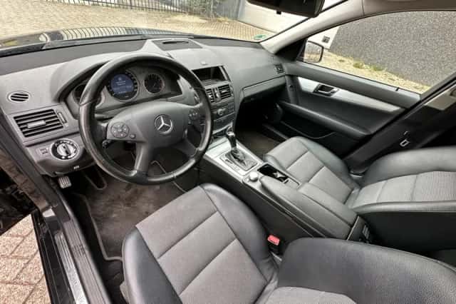 Mercedes-Benz C-Klasse (2009) thumbnail 5