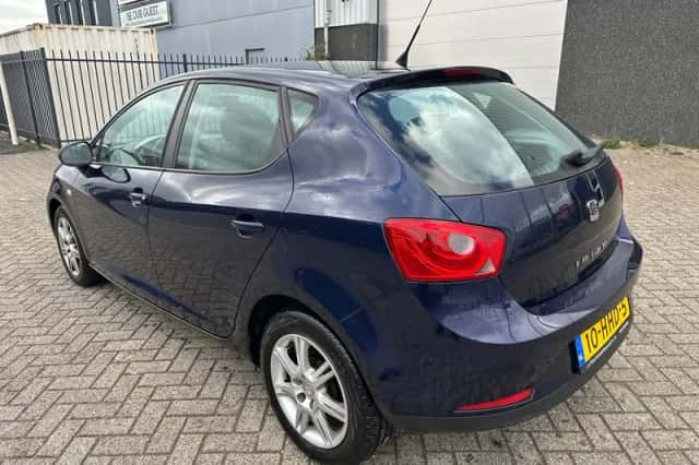 SEAT Ibiza (2008) thumbnail 2