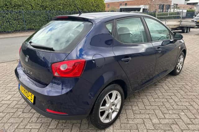 SEAT Ibiza (2008) thumbnail 3